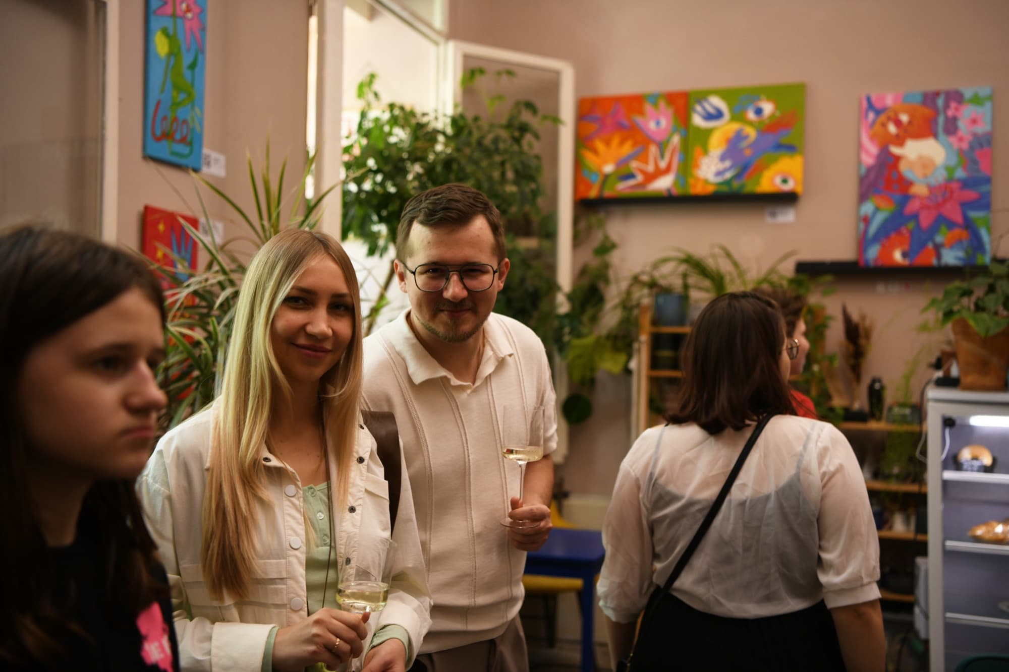 Photo from the opening of Leri Pai’s solo exhibition at Nostalgia art-café — 12