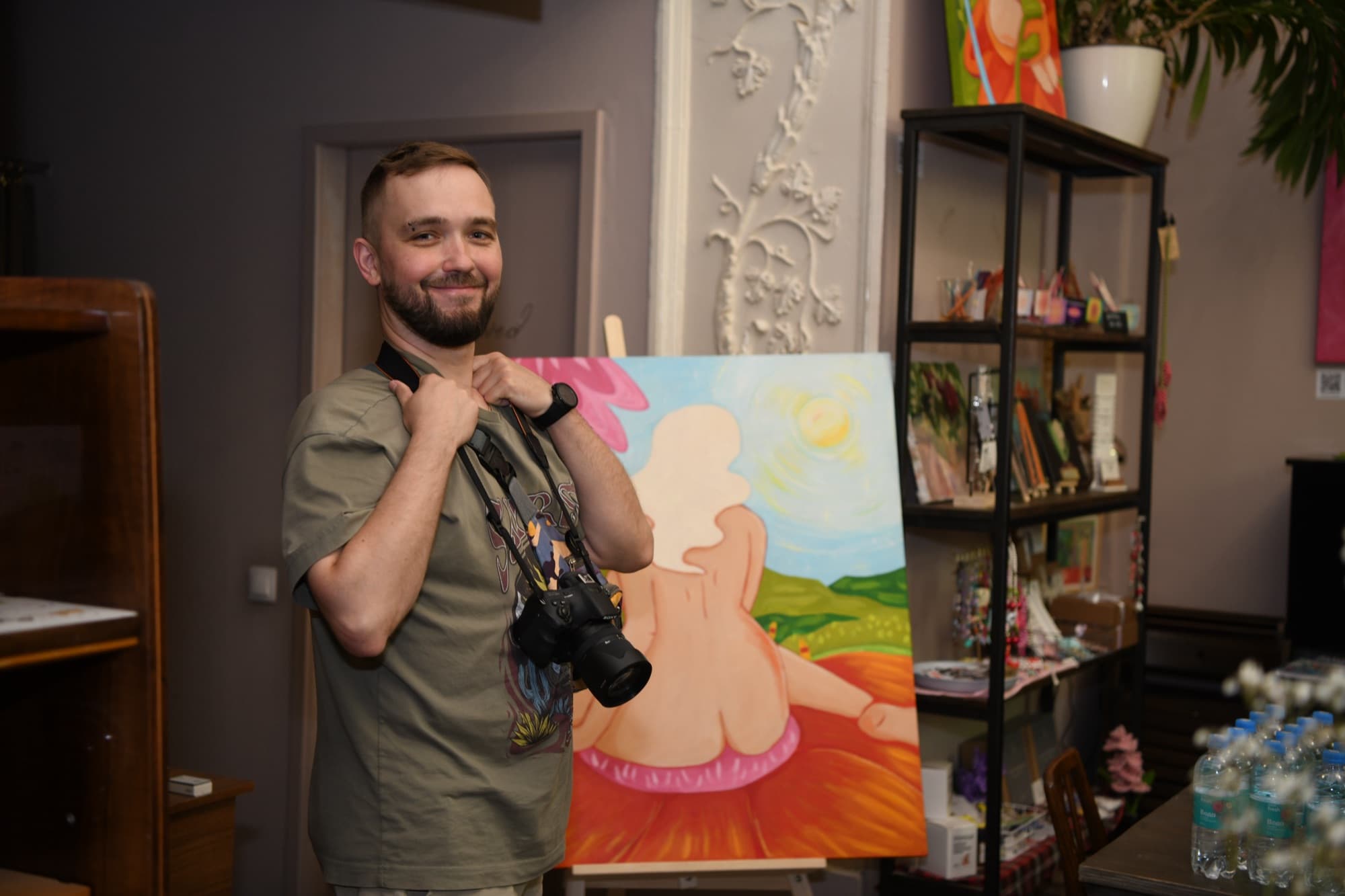 Photo from the opening of Leri Pai’s solo exhibition at Nostalgia art-café — 17