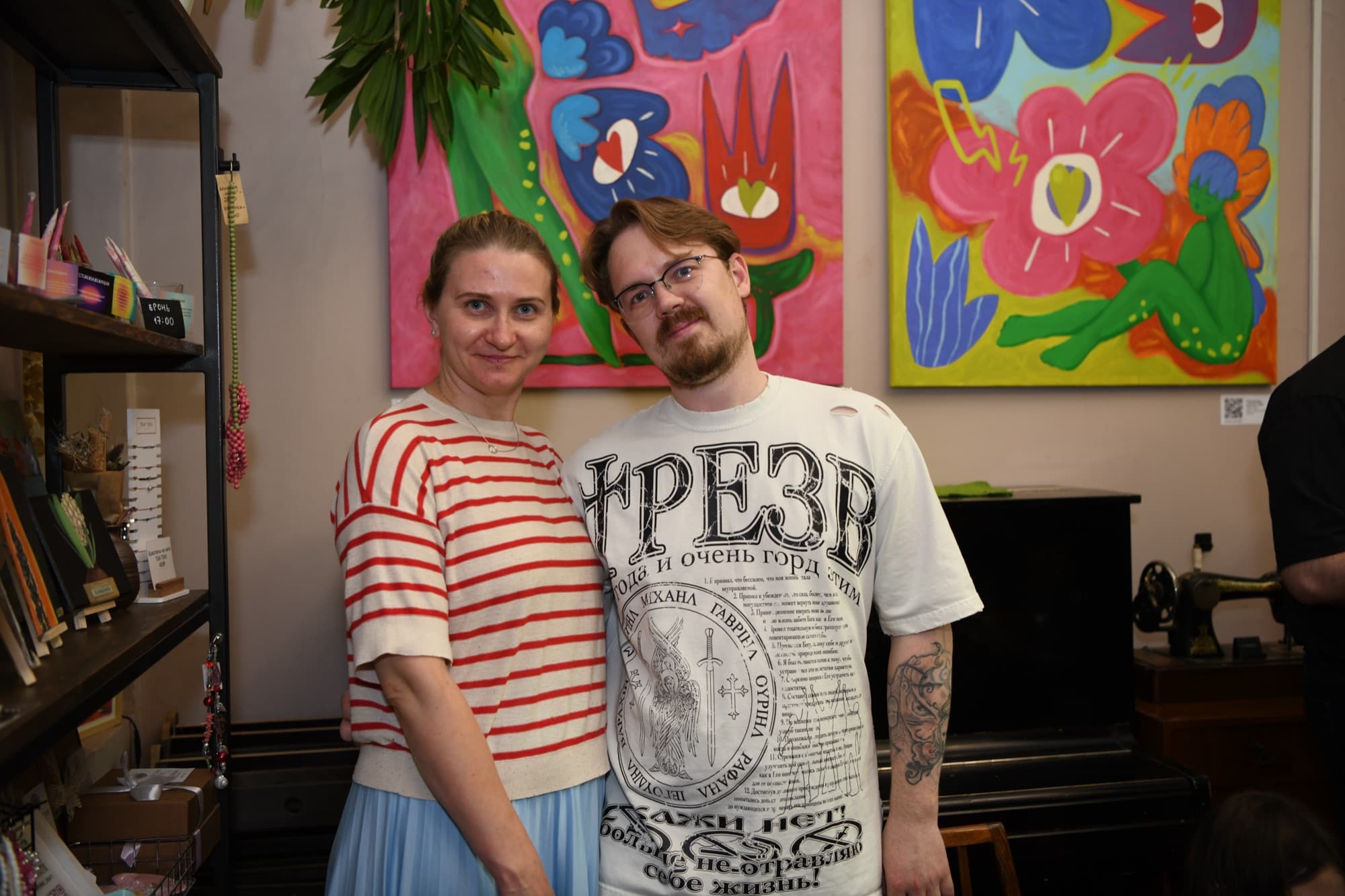 Photo from the opening of Leri Pai’s solo exhibition at Nostalgia art-café — 19
